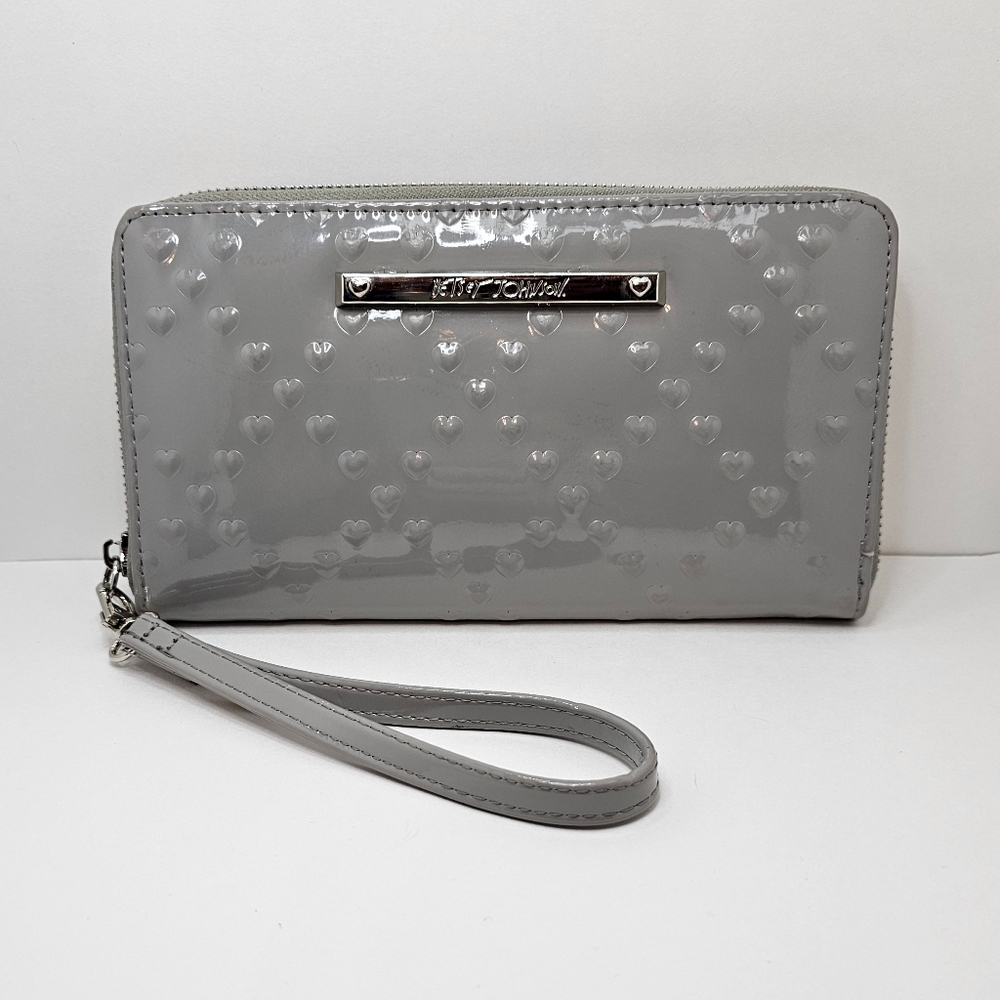 Betsey Johnson Gray Heart Embossed Wristlet / Wallet